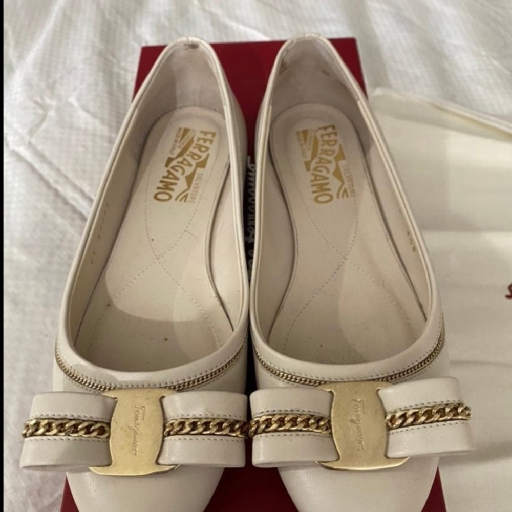 Salvatore Ferragamo Gold and White Loafers with Elegant Bow